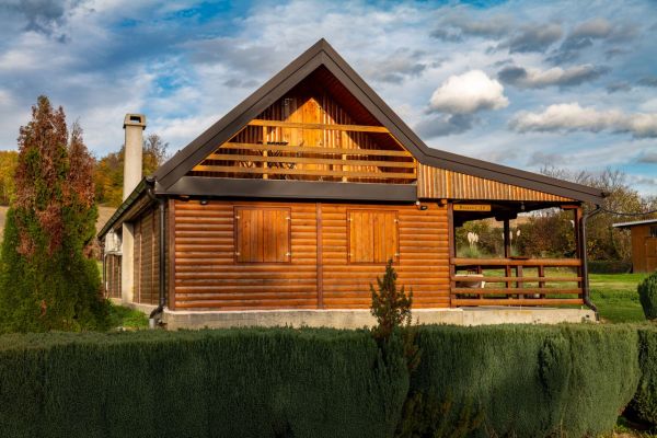 Confort et efficacité : pourquoi choisir une maison en bois isolée
