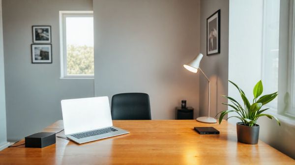 Top 5 astuces pour un bureau bien rangé et fonctionnel